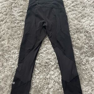 Lululemon - Cropped Black Leggings - Size 0